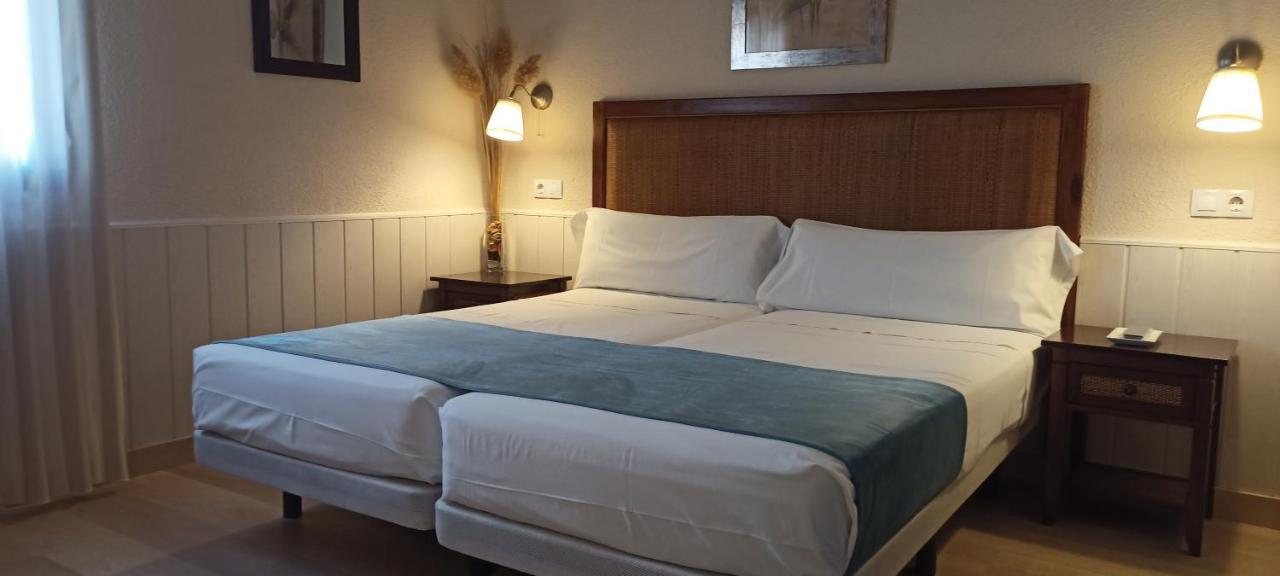 Hostal Rural Moratin Pastrana Eksteriør bilde
