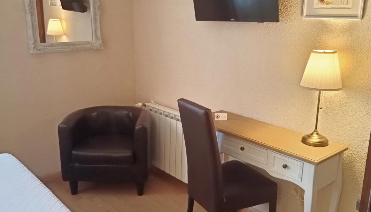Hostal Rural Moratin Pastrana Eksteriør bilde